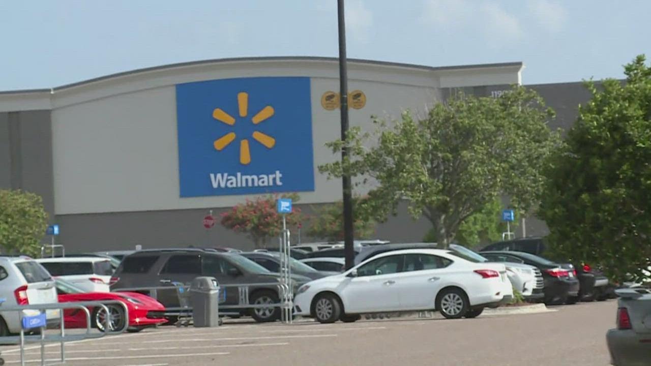 'Hey, pervert!' - Woman chases down man she says exposed himself in a Jacksonville Walmart