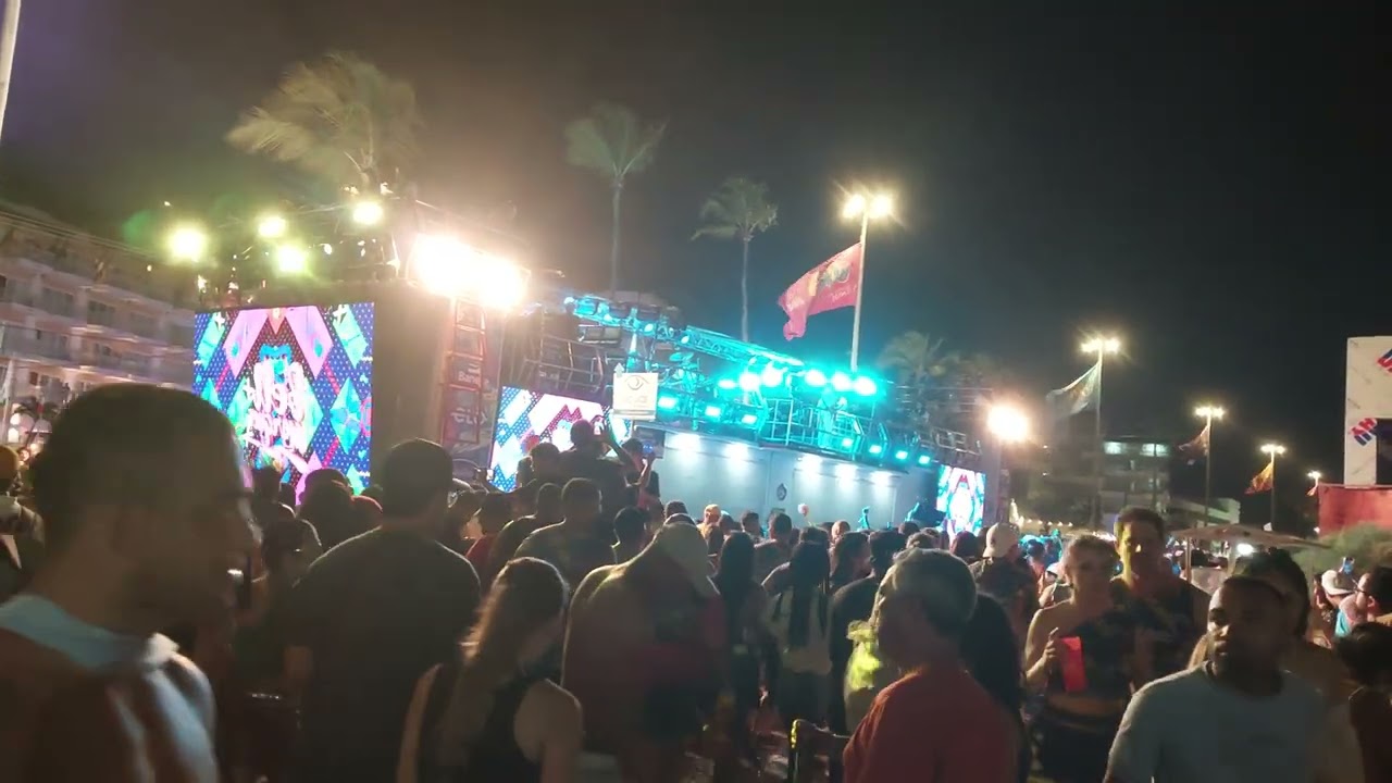 Bell M@rques na avenida Pré-Caju 2024🎊
