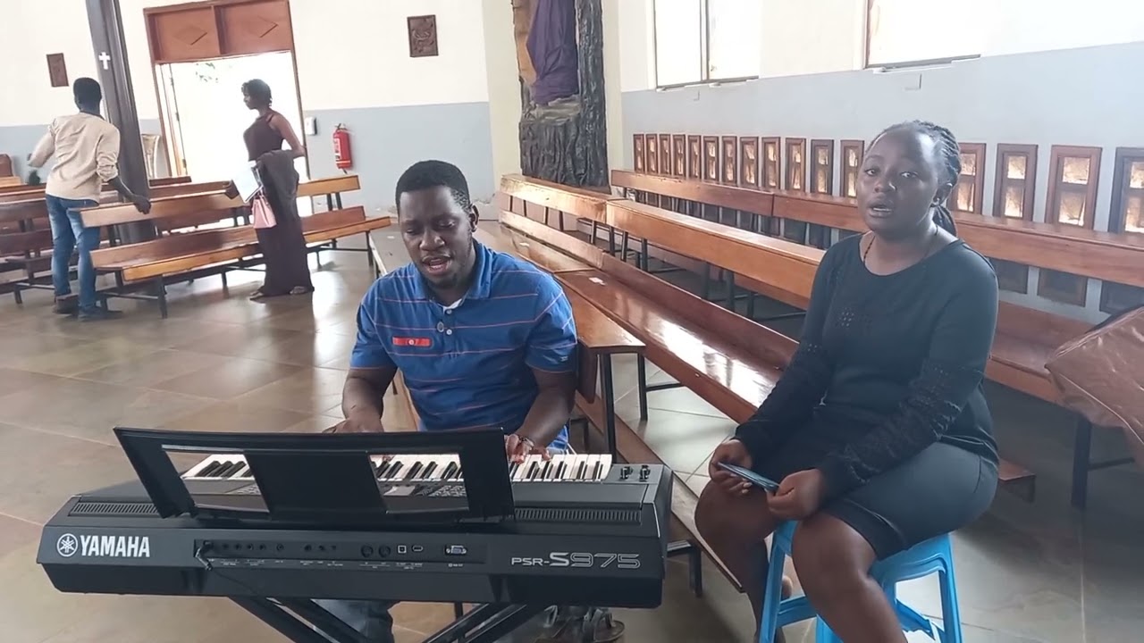 TUGULUMIZE OMUSALABA (W.F) #Venerationofthecross #goodfriday #catholicmusic  #churchmusic