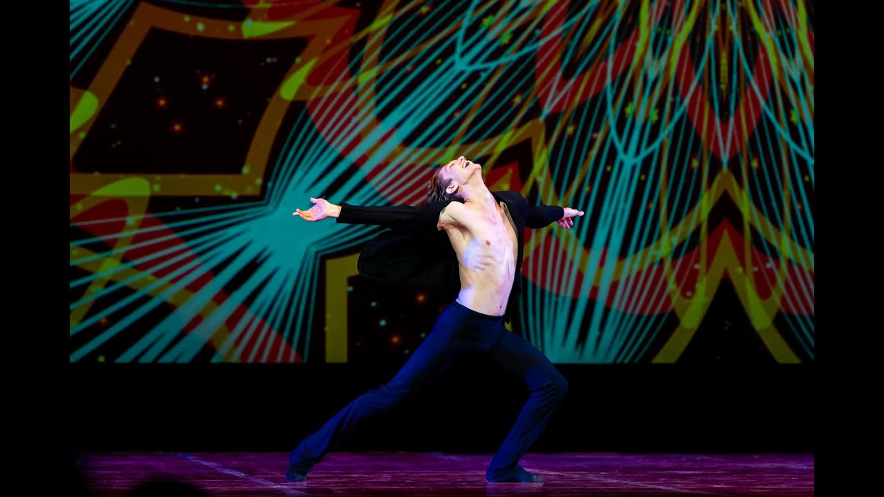 CUBAN NUTCRACKER. JULIAN MACKAY