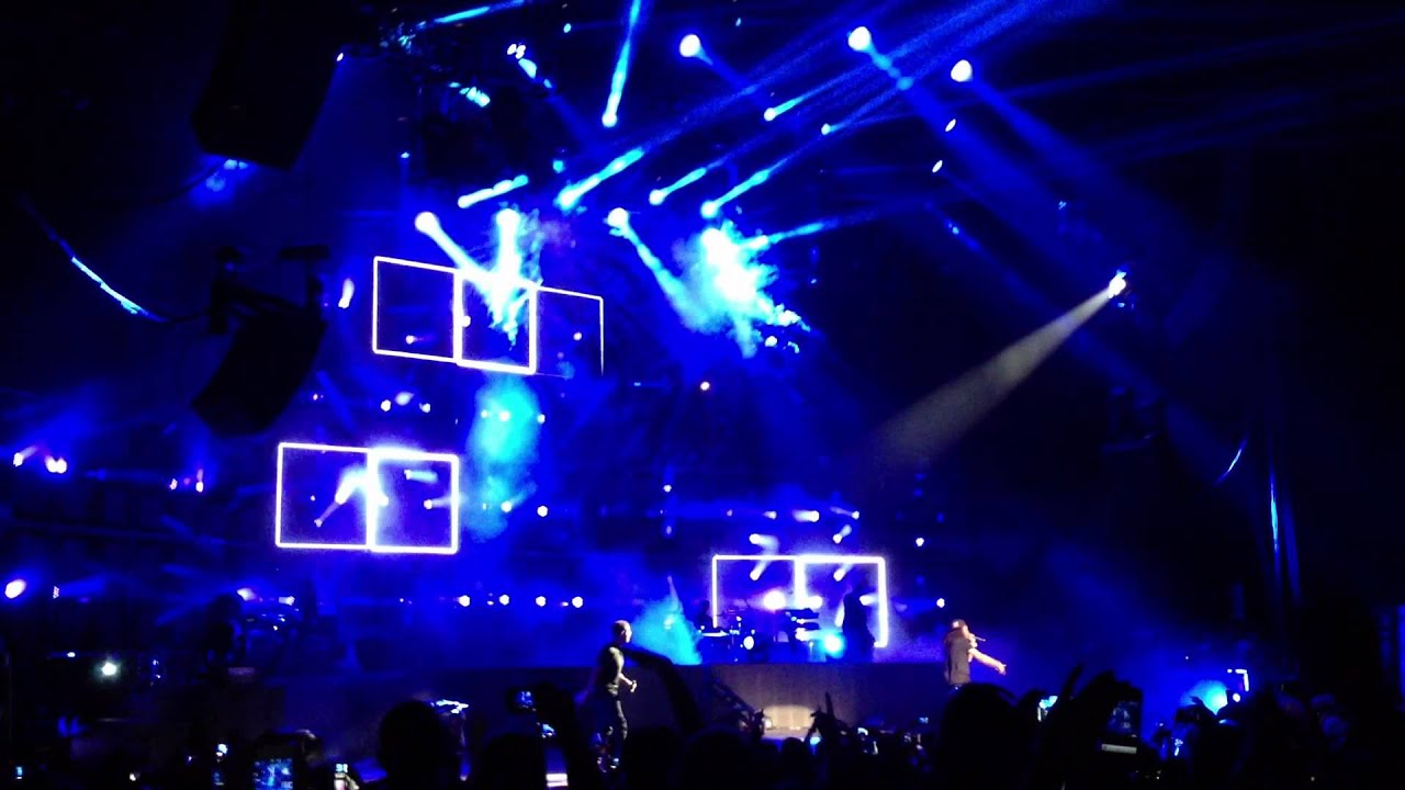 Waka Flocka Ft. Drake - Round of Applause [Live] [HD]