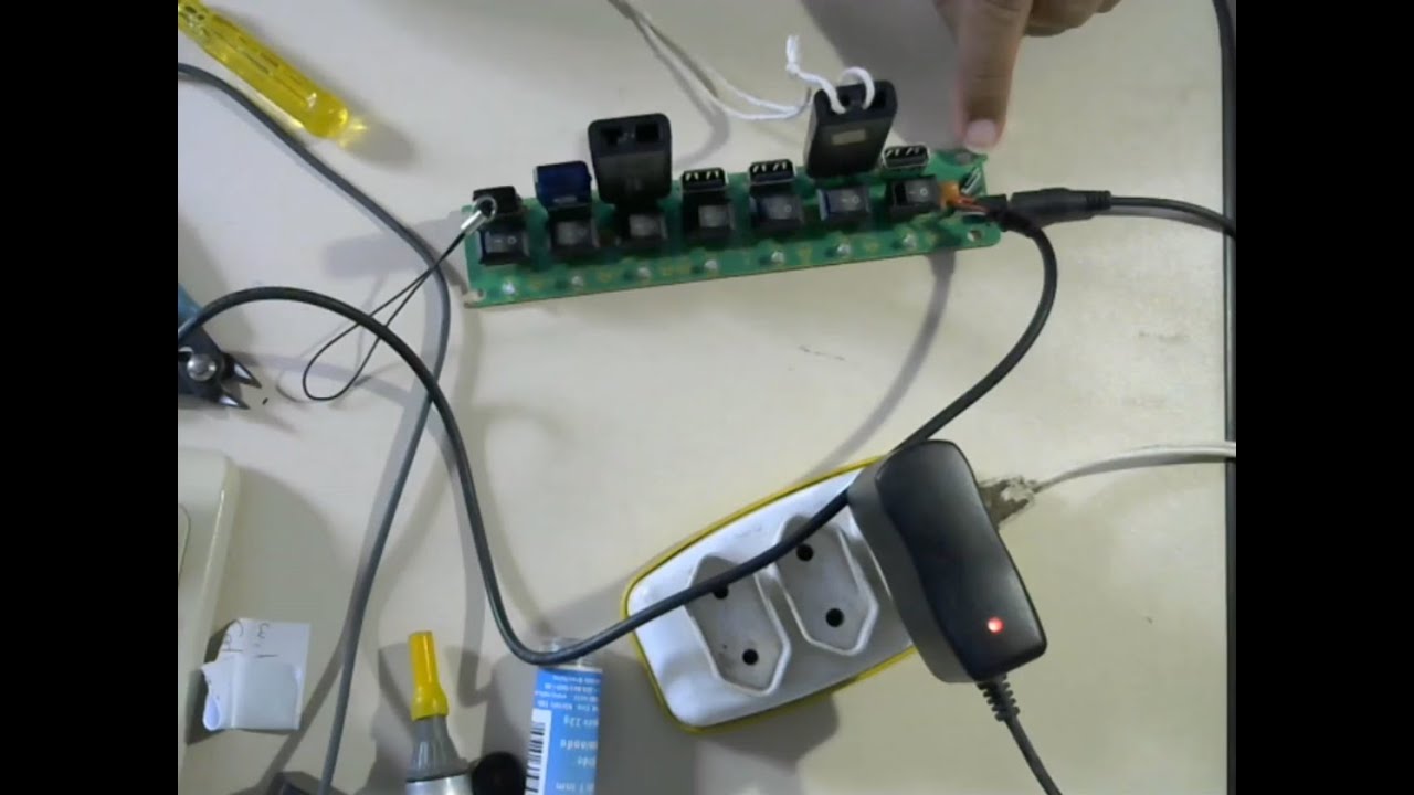 Alimentação externa de Hub USB sem conflito