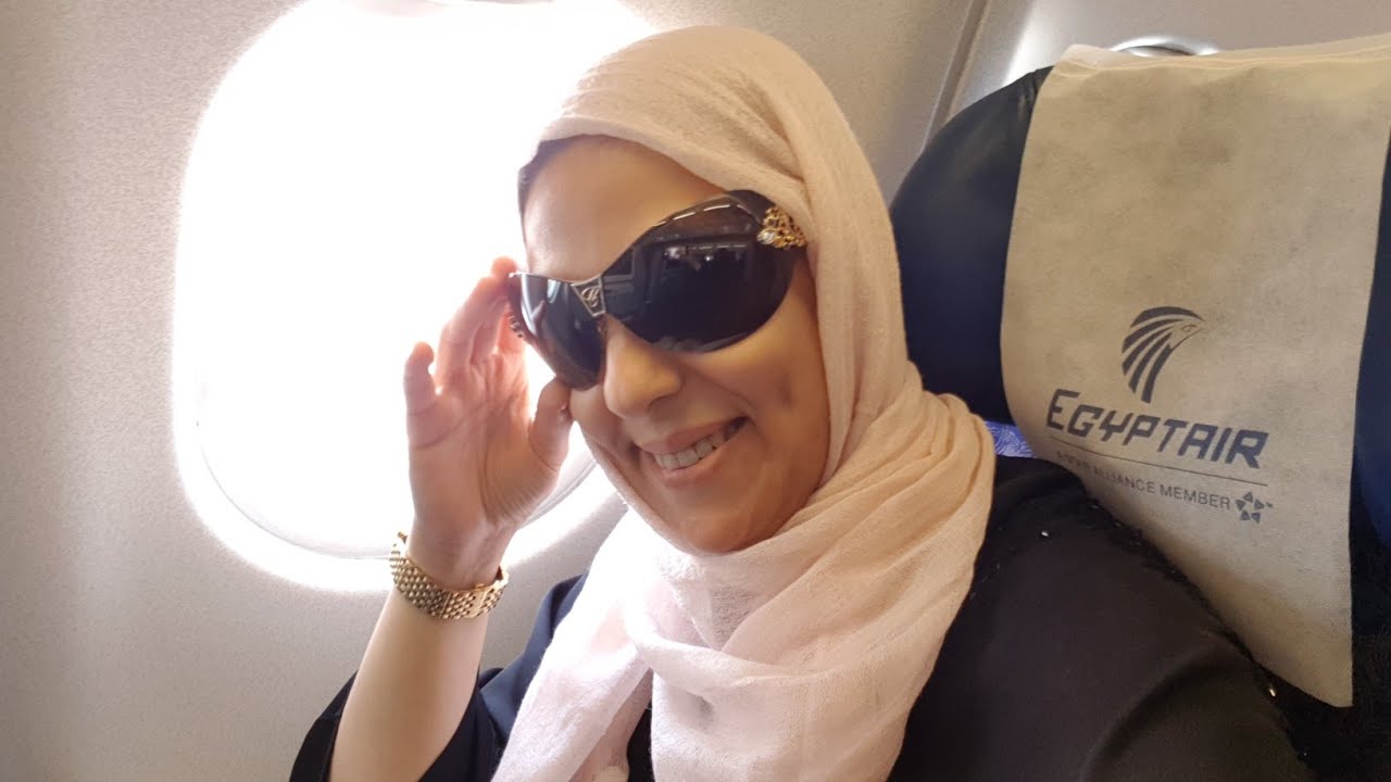 ماتيجوا نتجنن ونسافر السعودية ٤٨ساعة طيران ذهاب وعودة / ولحظة اقلاع الطائرة مصر للطيران ونطير سوا😂