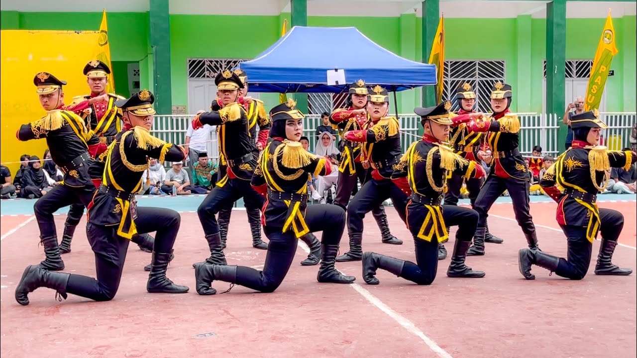 MERINDING! PASKIBRA SMAN 1 BALEENDAH AT LKBB P2B FESTIVAL