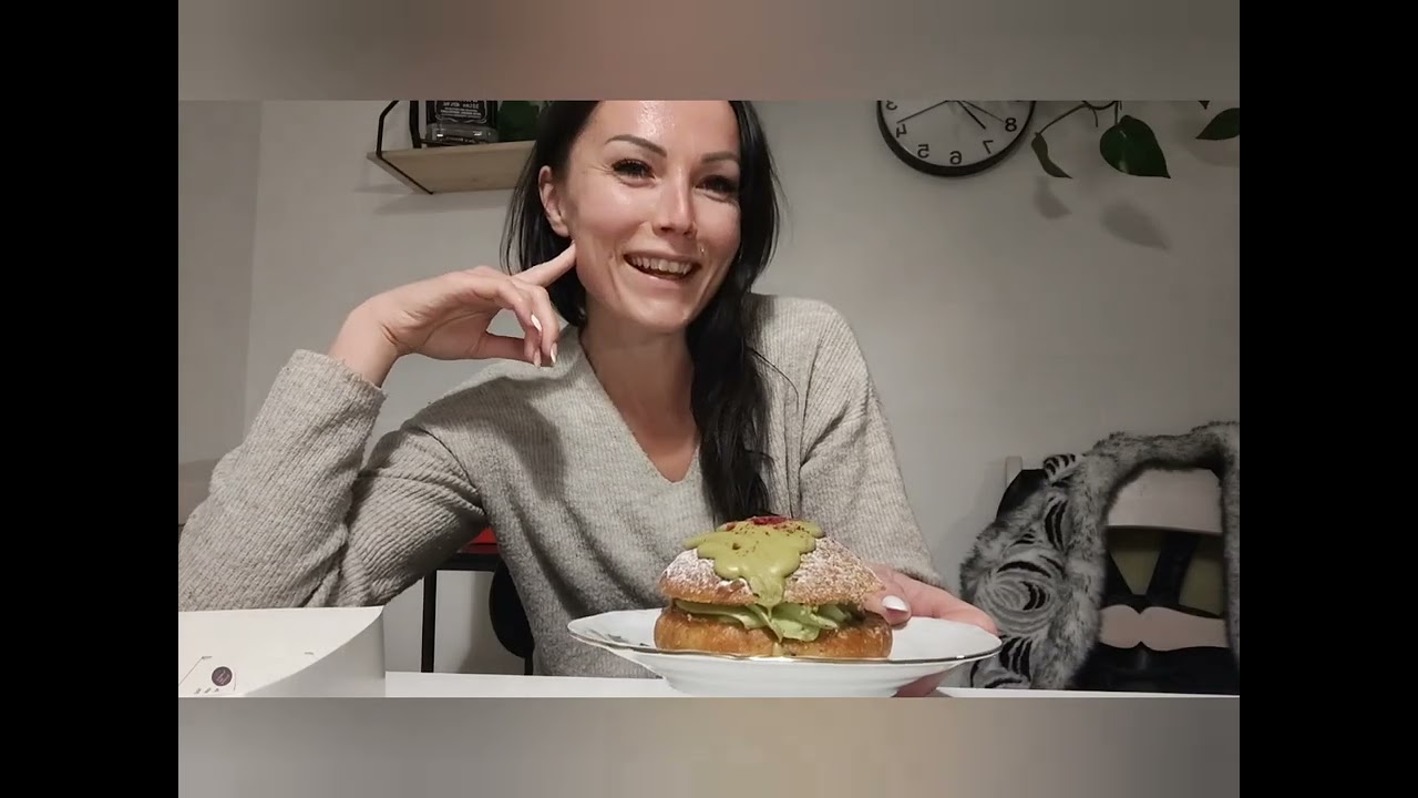 🥐💚 M Bakeryn pistaasilaskiaispulla – täys 10/10?!
