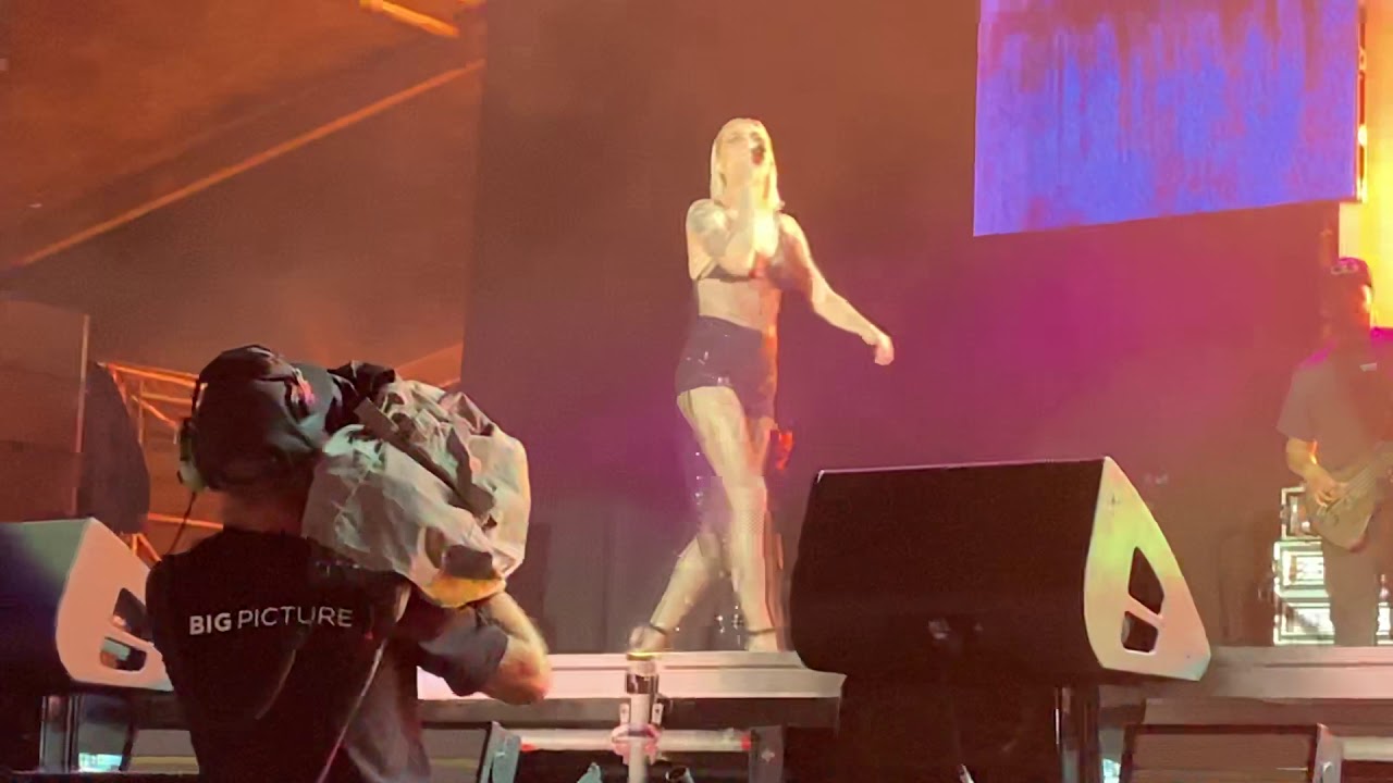 Eminem ft. Skylar Grey - The Monster (Live at Sydney, Australia, 02/22/2019, Rapture 2019)