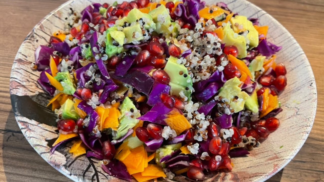 Natural bomb! My grandma make this red cabbage with quinoa salad 3 times a week and I lost 7 kilos🔥