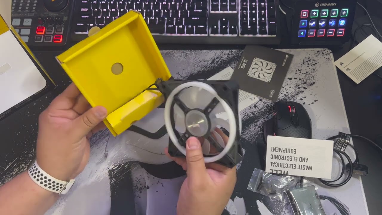 Corsair QL 120mm RGB Fans Unboxing