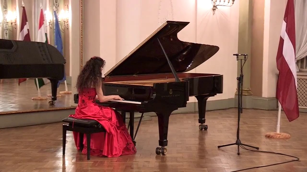 Lūcija Garūta - Prelude in E major, Prelude in D flat major - Diāna Zandberga (piano)