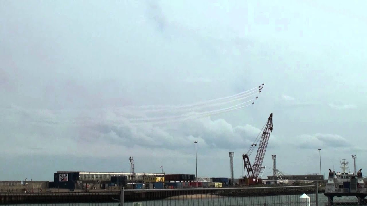 Red Arrows Lowestoft Airshow 2012  Saturday 23rd June