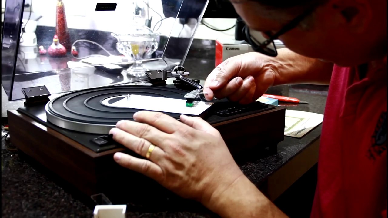Ajustando a cápsula no Pioneer PL-12D