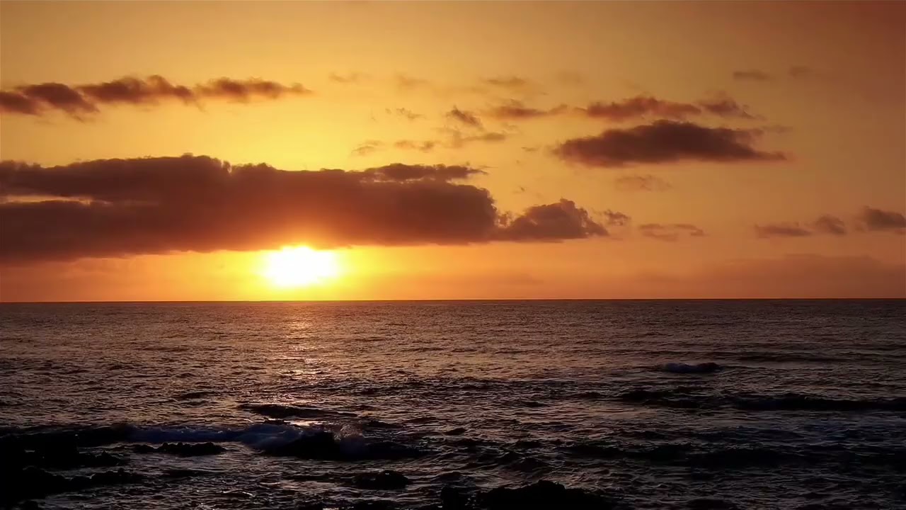 📽️🎵 Crimson Horizon | Cinematic Emotional Orchestral Journey 🎬