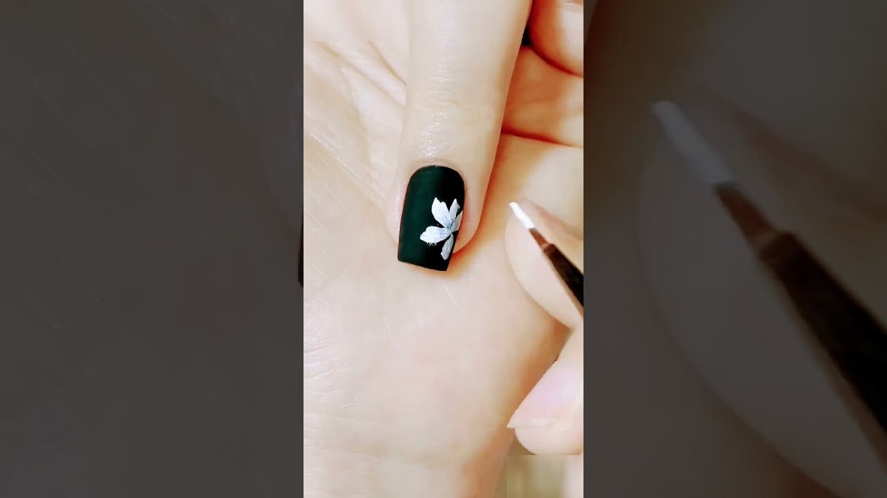 wow wander full black nail designs 🤩😱😯#youtubeshorts #wander #black #wow #trending #shortsvideo