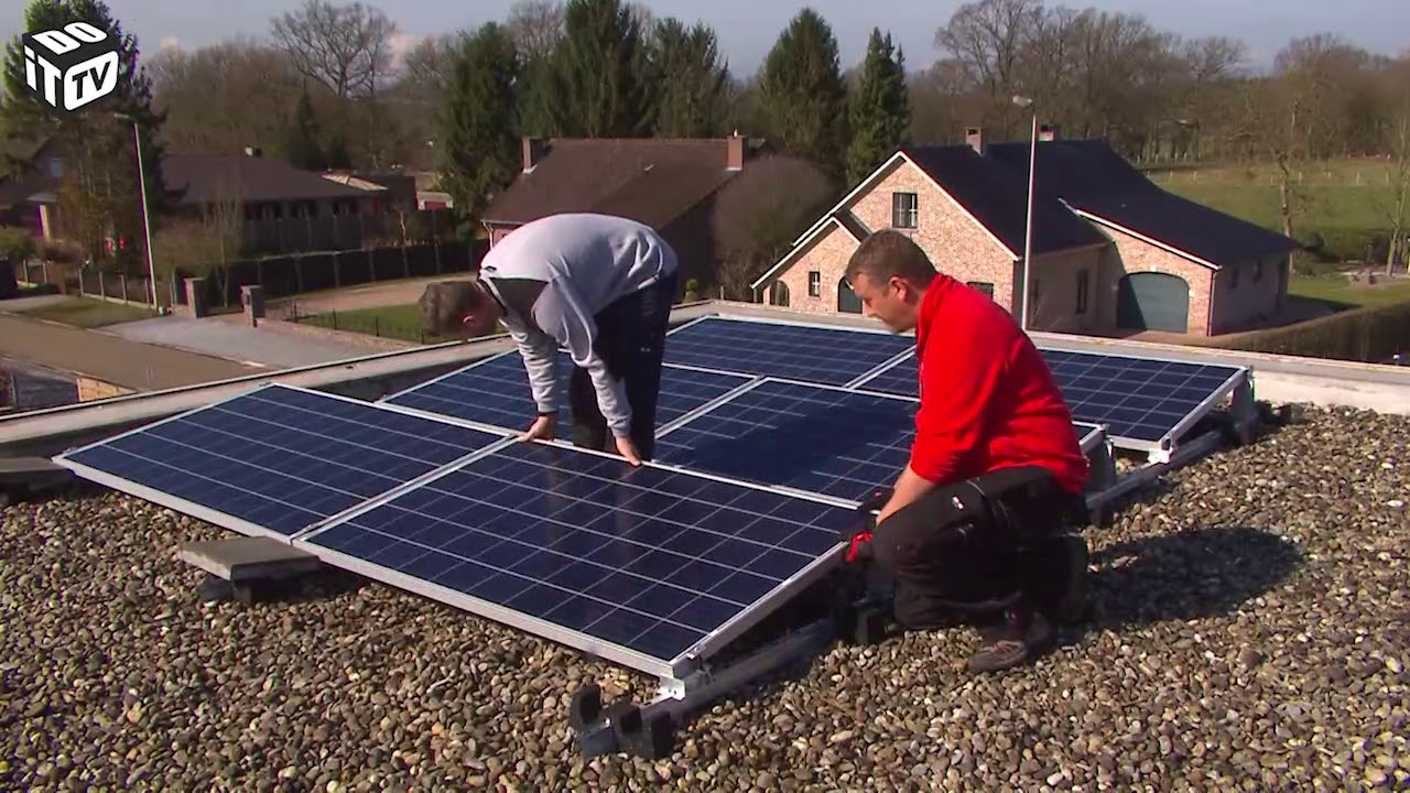 Placer des panneaux solaires vous-même