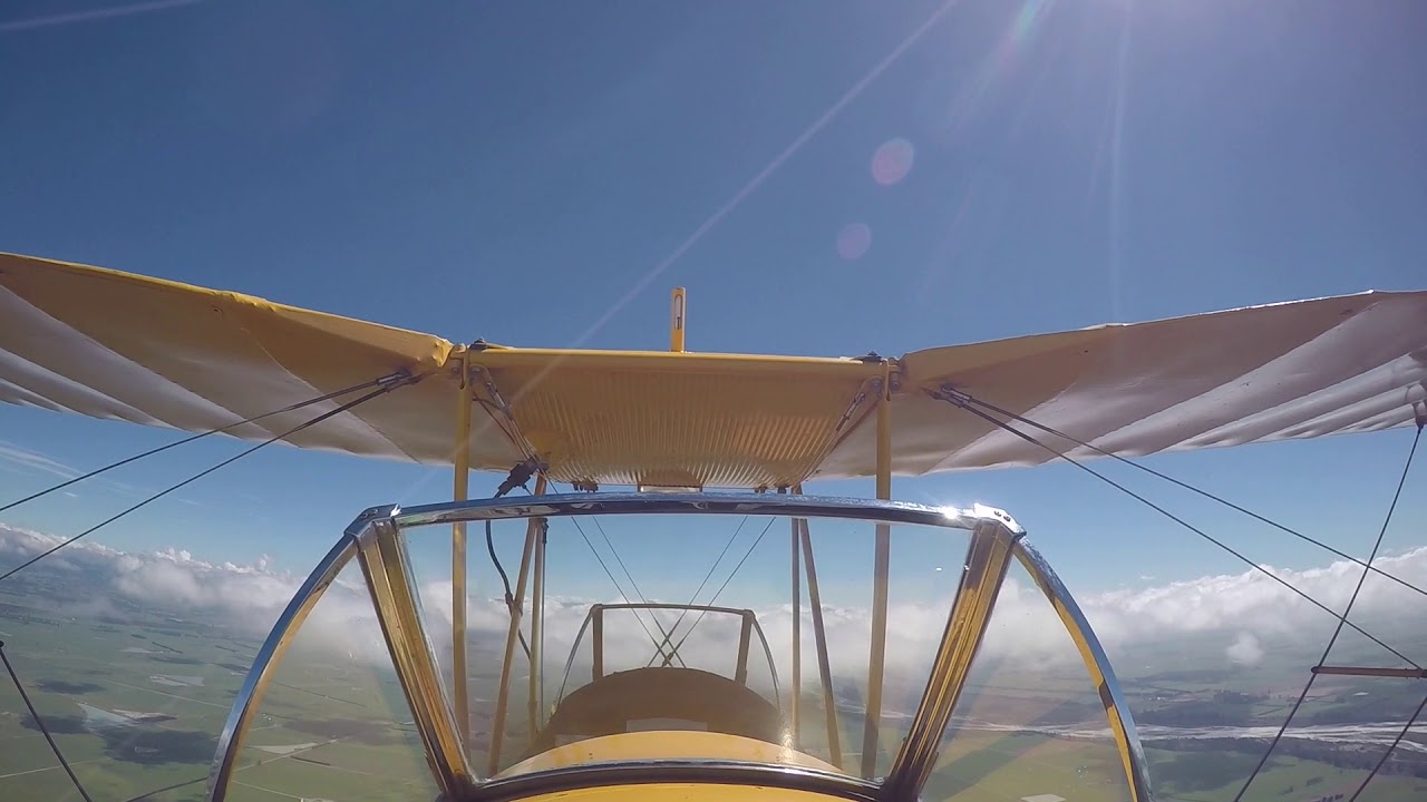 DH Tiger Moth Aerobatics - Pilot View