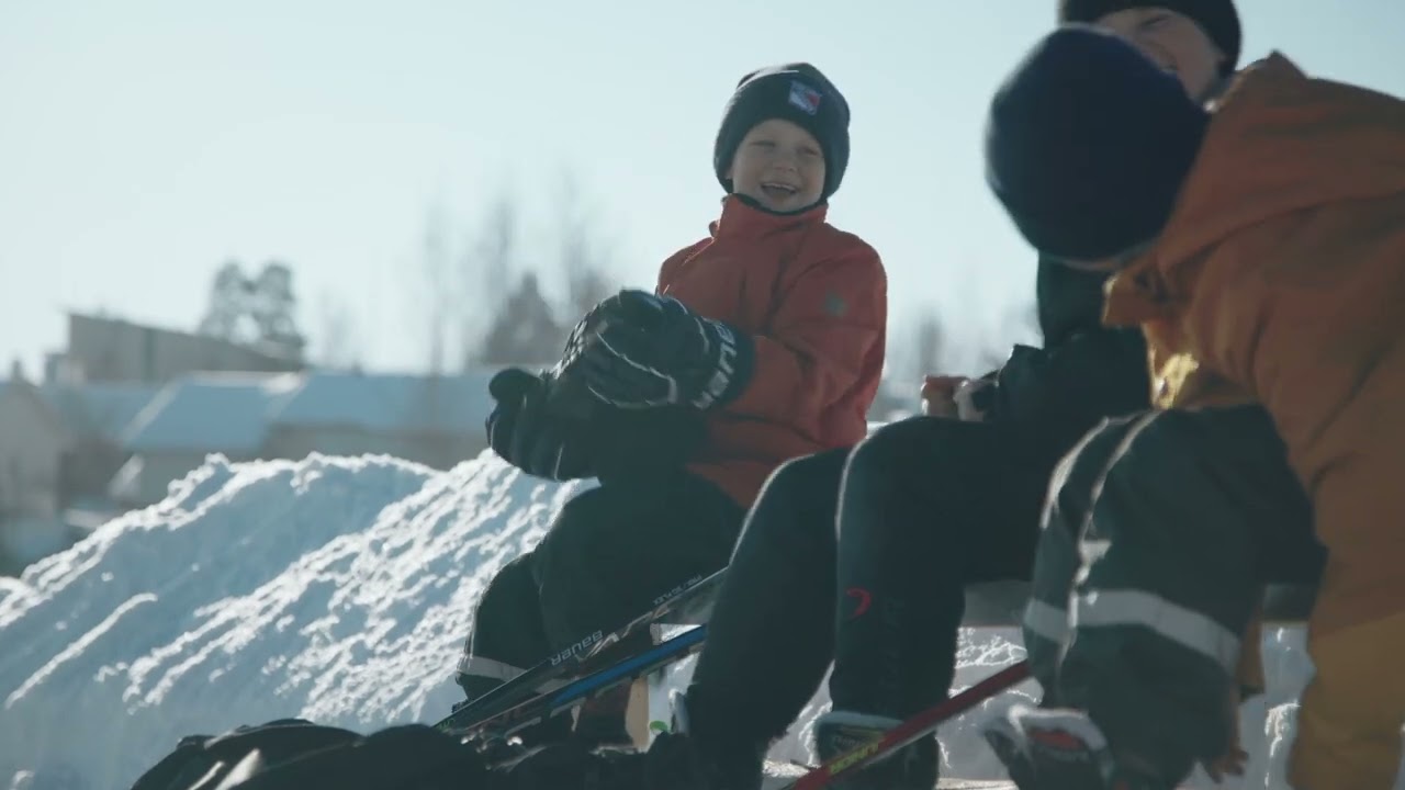 Bl&aring;kl&auml;der X Bauer GOES HOCKEY - MTV3 - Mainosvideo - Bl&aring;kl&auml;der mainos