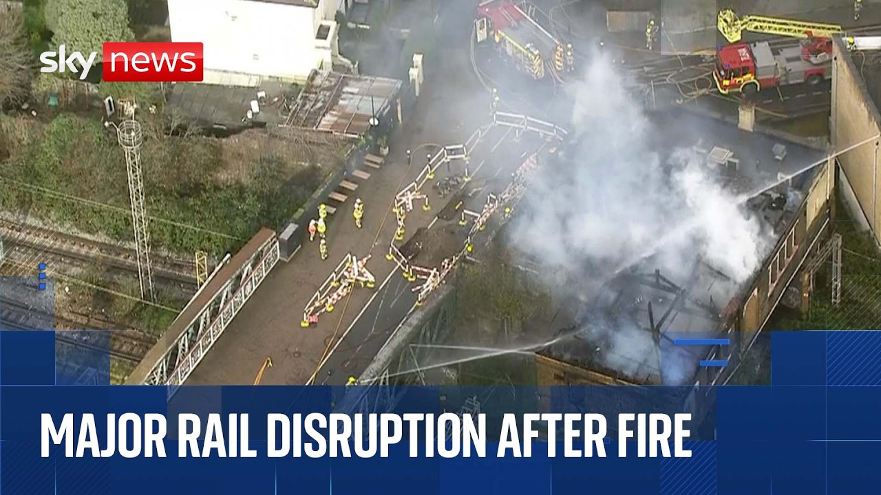 'Major disruption' for passengers across UK as London building burns near railway tracks