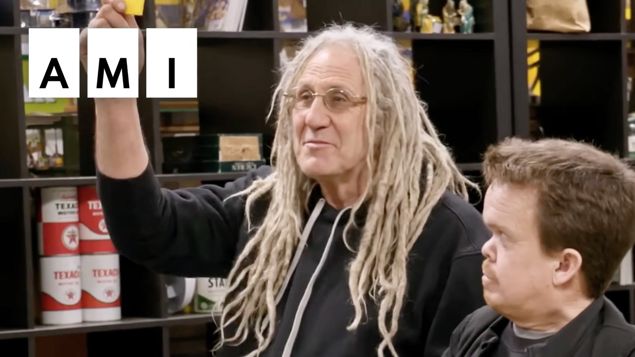 Bidding Battle at Clint's Auction | Underdog Inc.