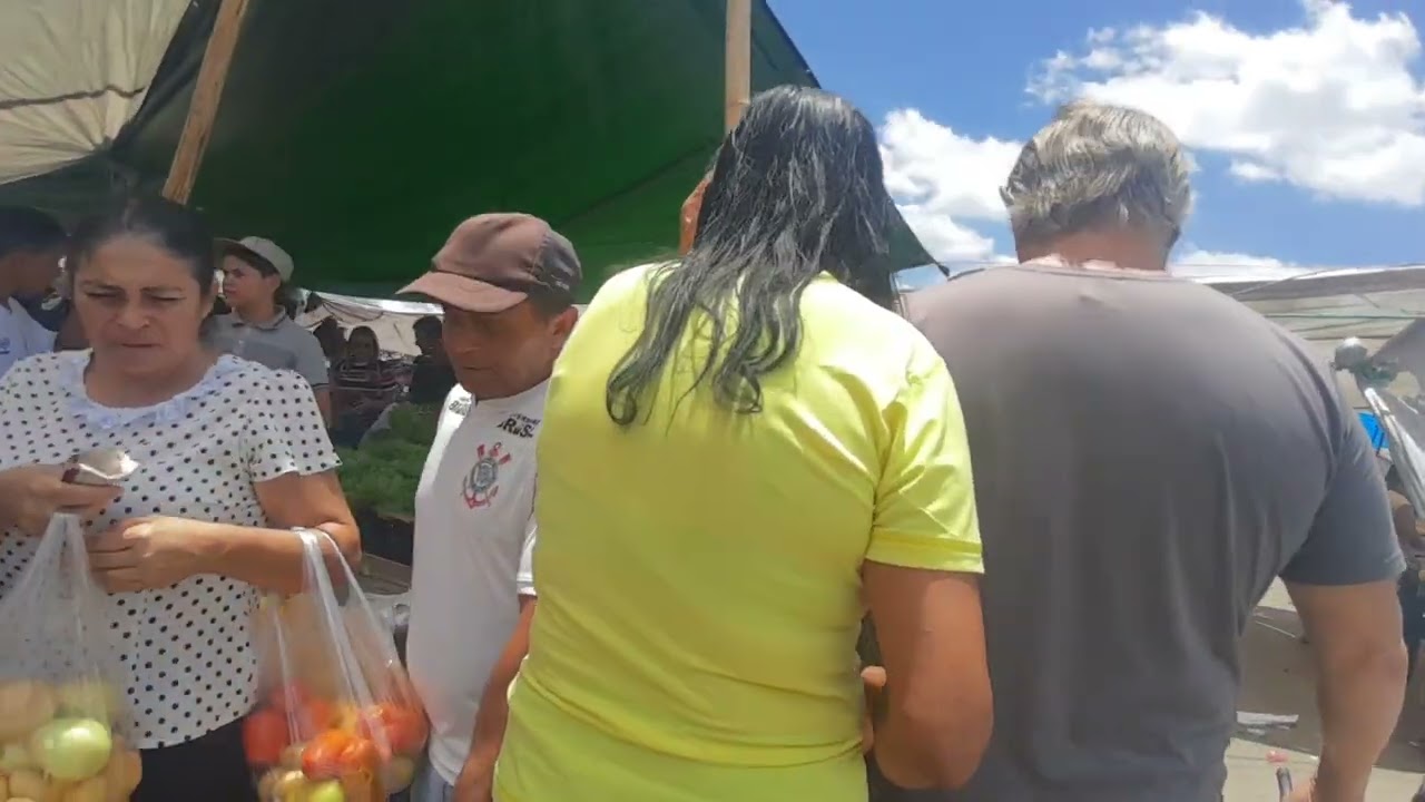 FEIRA LIVRE NO CENTRO DE BELO JARDIM - PERNAMBUCO