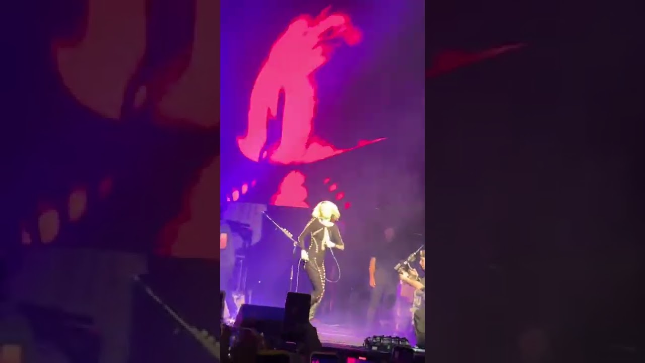 Mother’s Daughter, Miley Cyrus live (Bogota Colombia) 21/03/2022