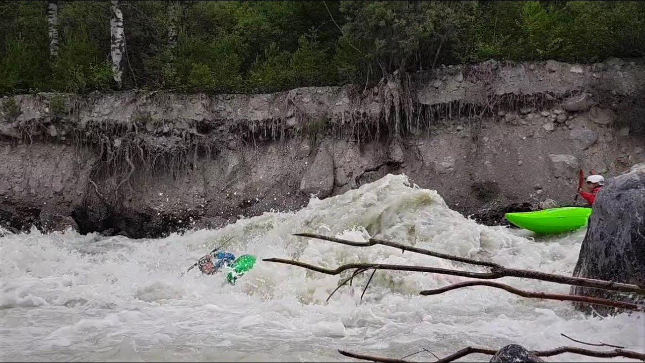 High water river Gyr kayaking