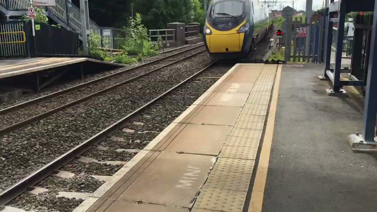 390117 working 9S54 London Euston to Edinburgh #avantiwestcoast #class390 #tones #railway