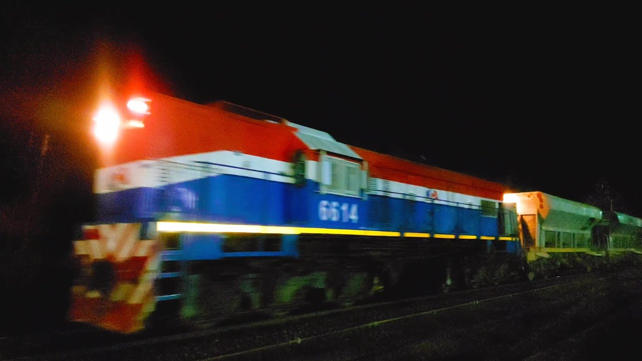[4K] Tren cargado de NCA con la EMD GR-12W 6614 pasando por Marcos Juárez!!!!!!