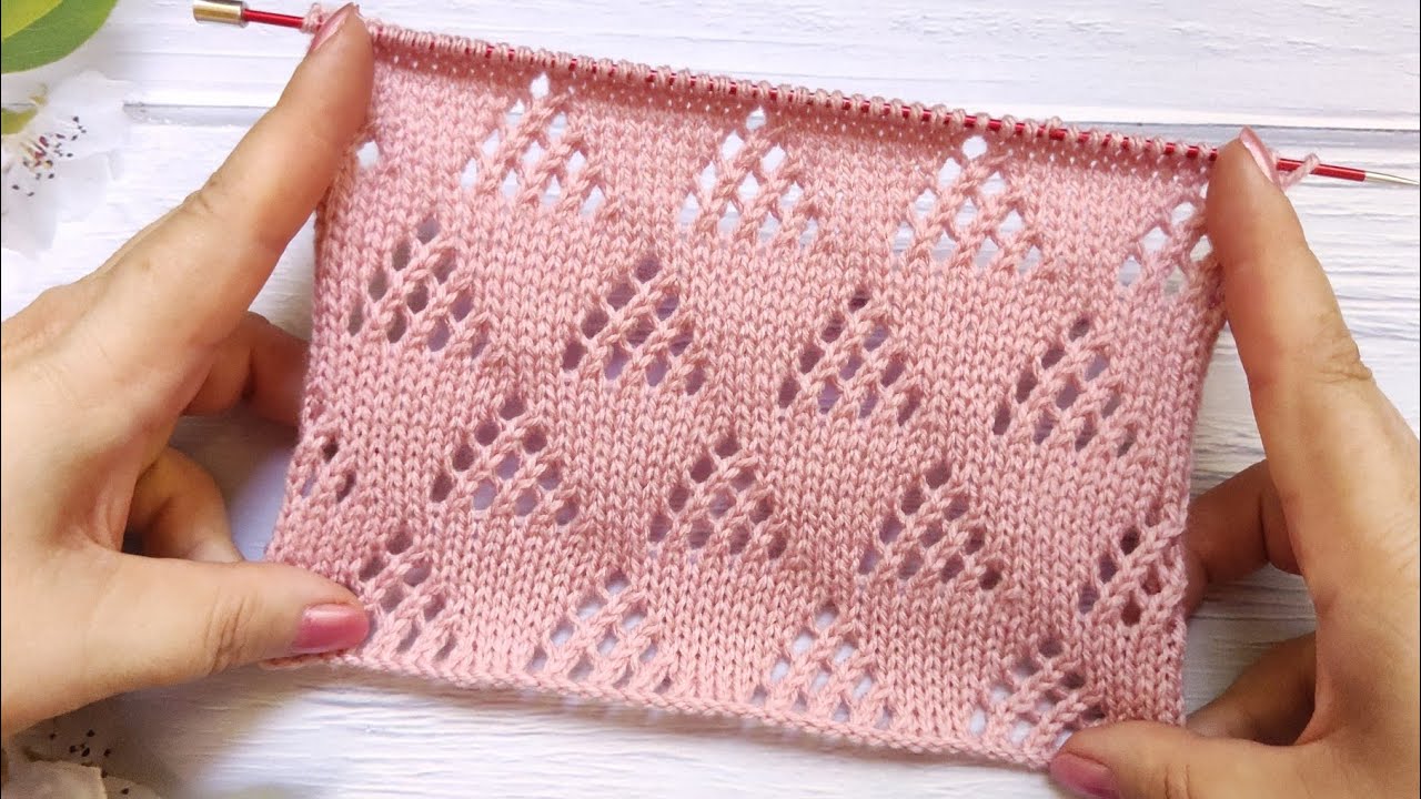 Lace Knit Triangles | Dreiecksmuster stricken | Punto Triangoli Traforato| Point de Triangles Tricot