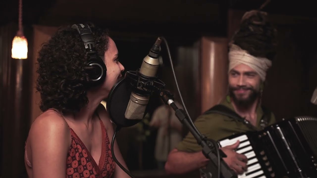 FUXICO feat. Sarah Leandro (Flávio Leandro)