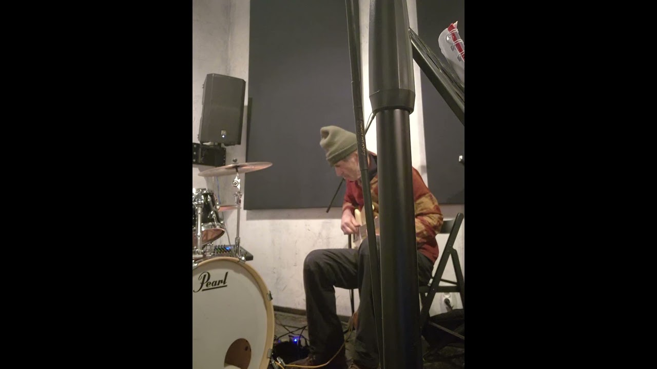 ...love of the fly ...mende/niepel/johann..manfredo and the broken dishes .