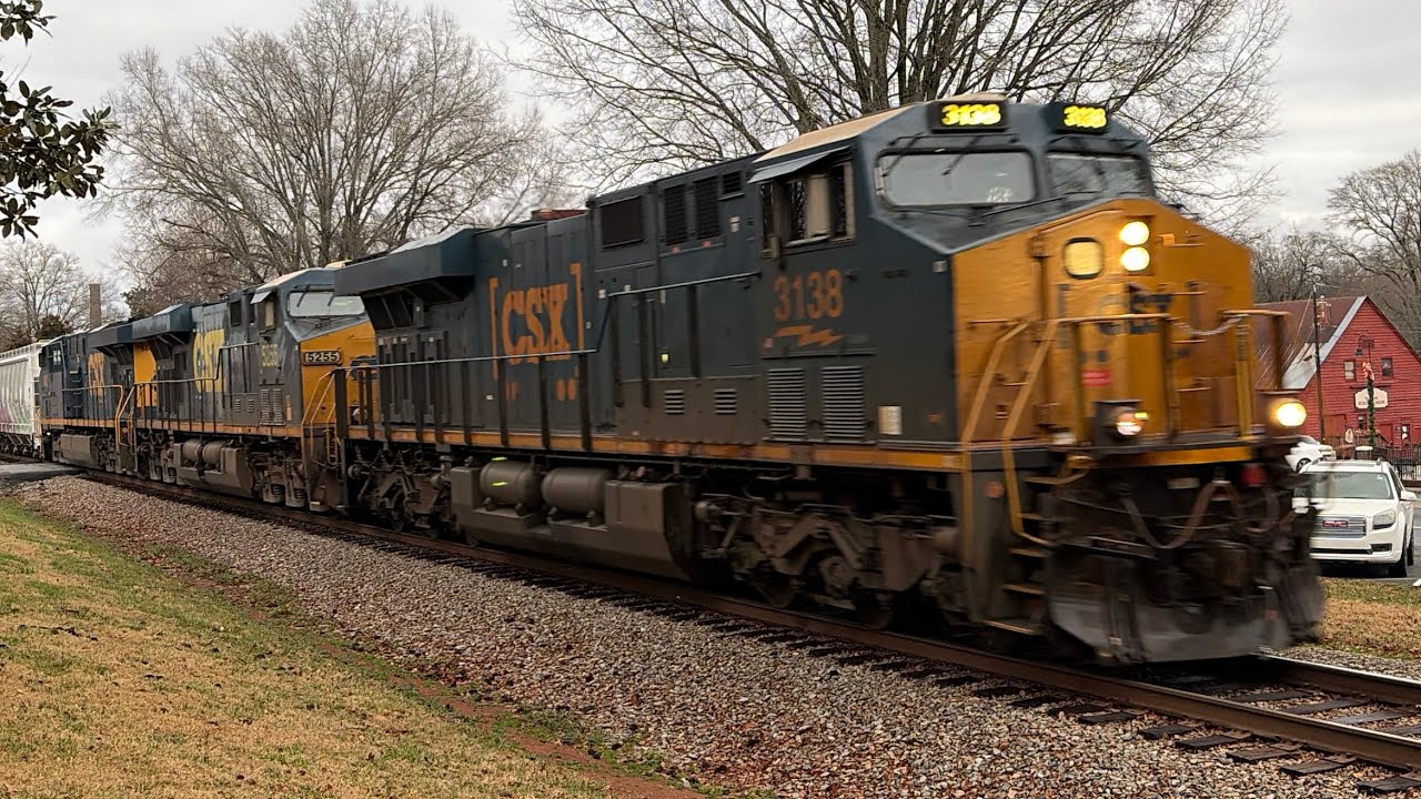 CSX 3138 leads a fast M582 with an absolutely MASSIVE train!!! 1-18-2026