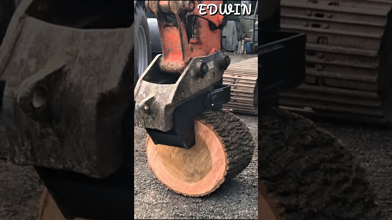 Mini Digger Log Splitter