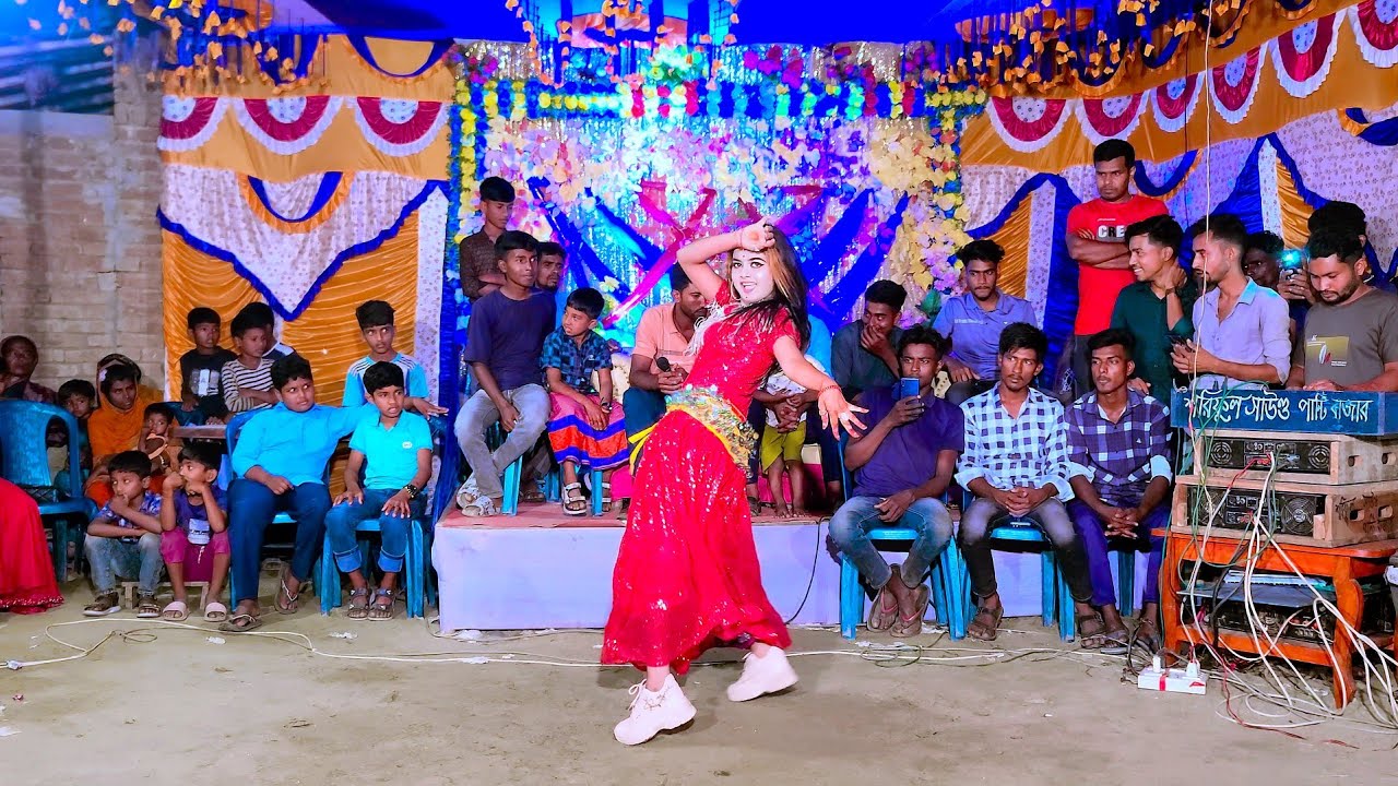 বিয়ে বাড়ির উরাধুরা নাচ | Dekhega Raja Trailer | Bangla Wedding Dance Performance | Juthi Dance