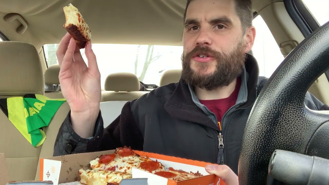 Little Caesars Detroit style Slices-N-Stix review #foodreview #pizza #littleceasars 