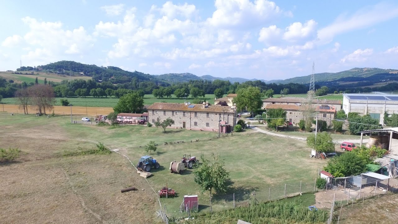 Vacanza in Fattoria ed Agriturismo - Agriturismo I Due Mondi - Umbria -