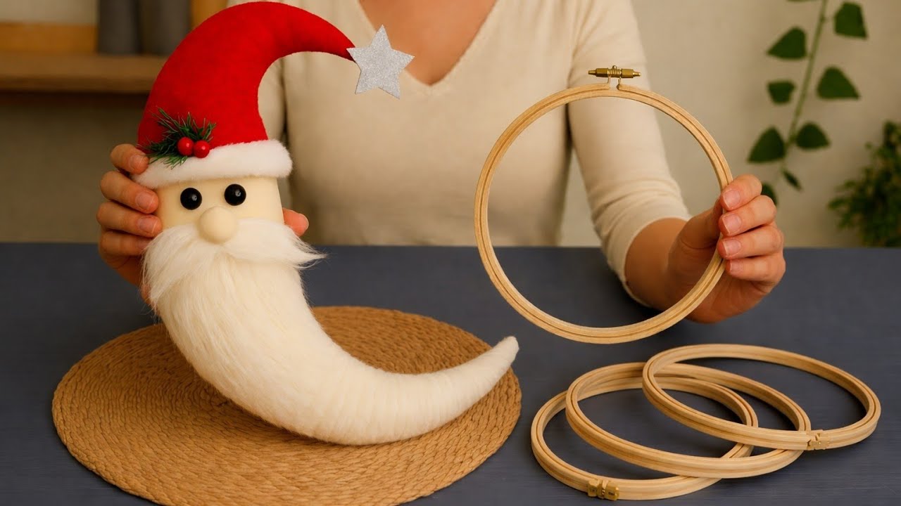 DIY Cardboard Santa Moon - Christmas decoration ideas #diy #christmas 