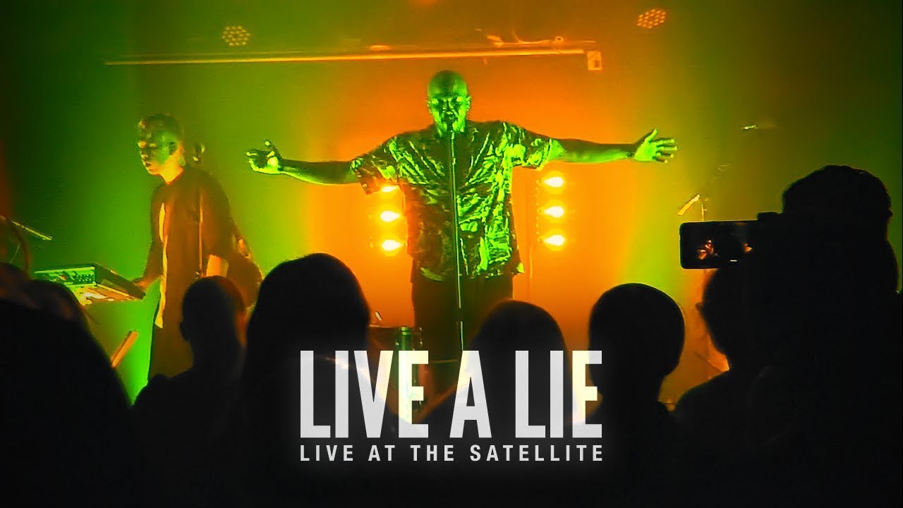 HUNTR – Live A Lie (Live At The Satellite)