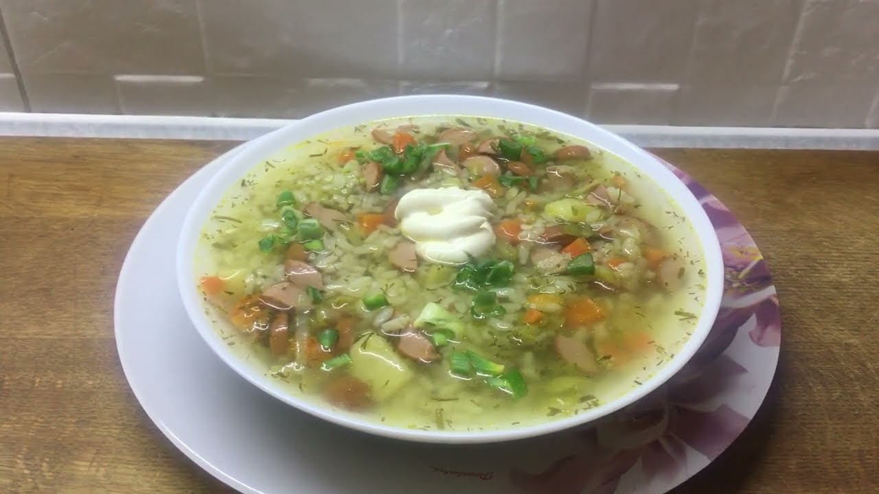 Быстрый рассольник с сосисками просто объедение!