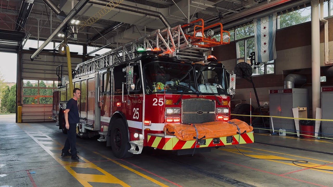 Chicago fire department Ambulance 56 Engine 102 (Spare) Truck 25 responding 