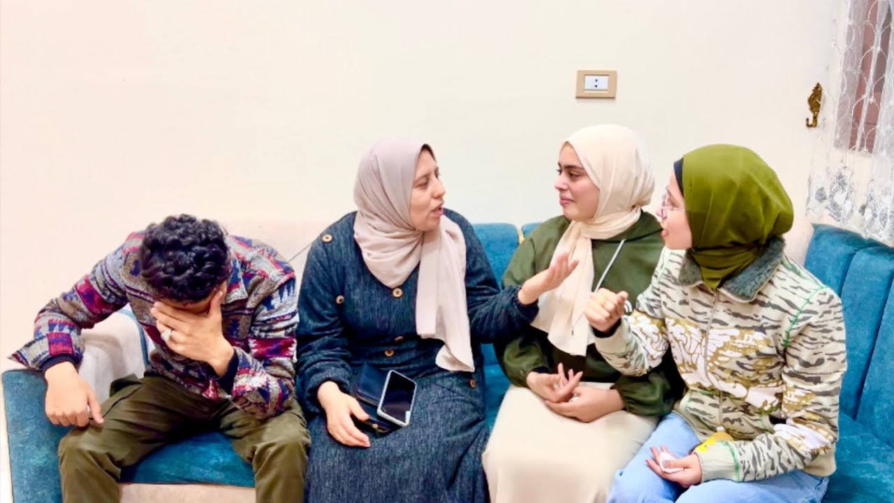 عملت انا وبنت خالى مقلب فى طارق واحنا كنا سهرانين عند خالى اول ايام فى تعب سيتى الفيديو من كام يوم