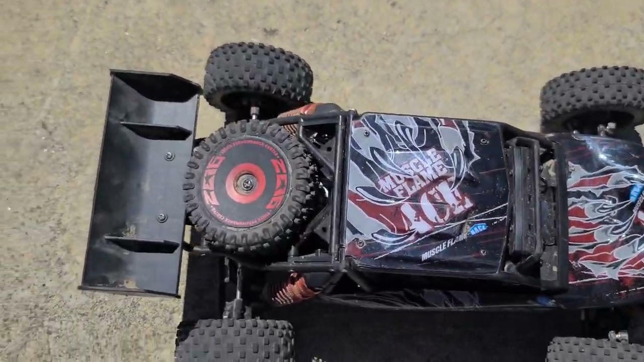 WLtoys 124016 V2 Skatepark Bash!