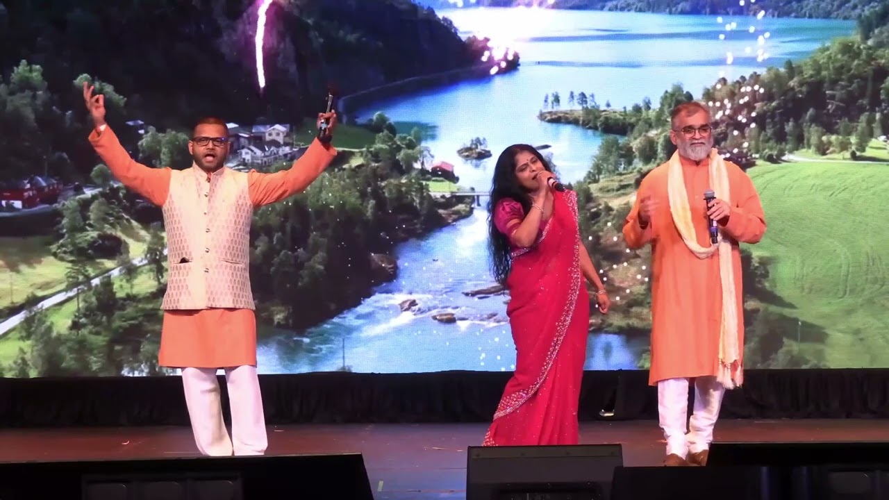 Jai Jai Shiv Shankar🎶#jaijaishivsankar#nostalgicbollywoodsongs#rajeshkhannasongs#stageshow#singers