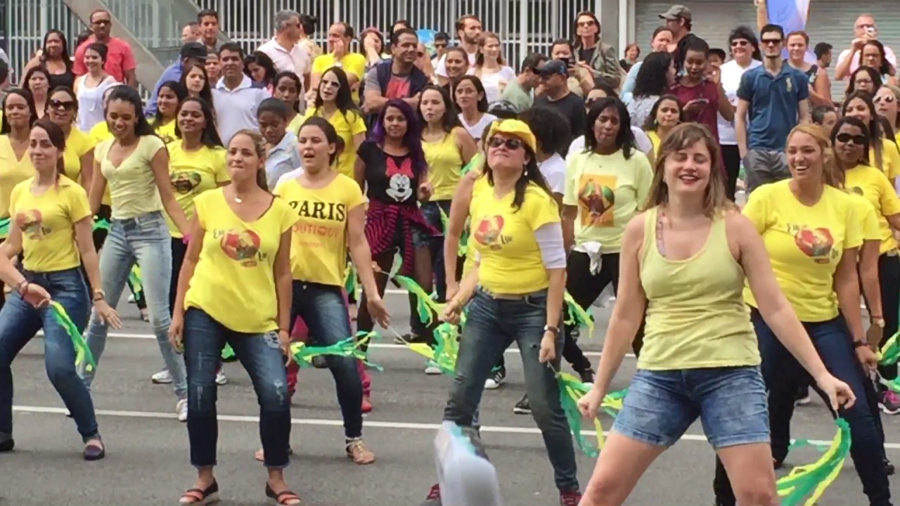 O Brasil ama a Lucero