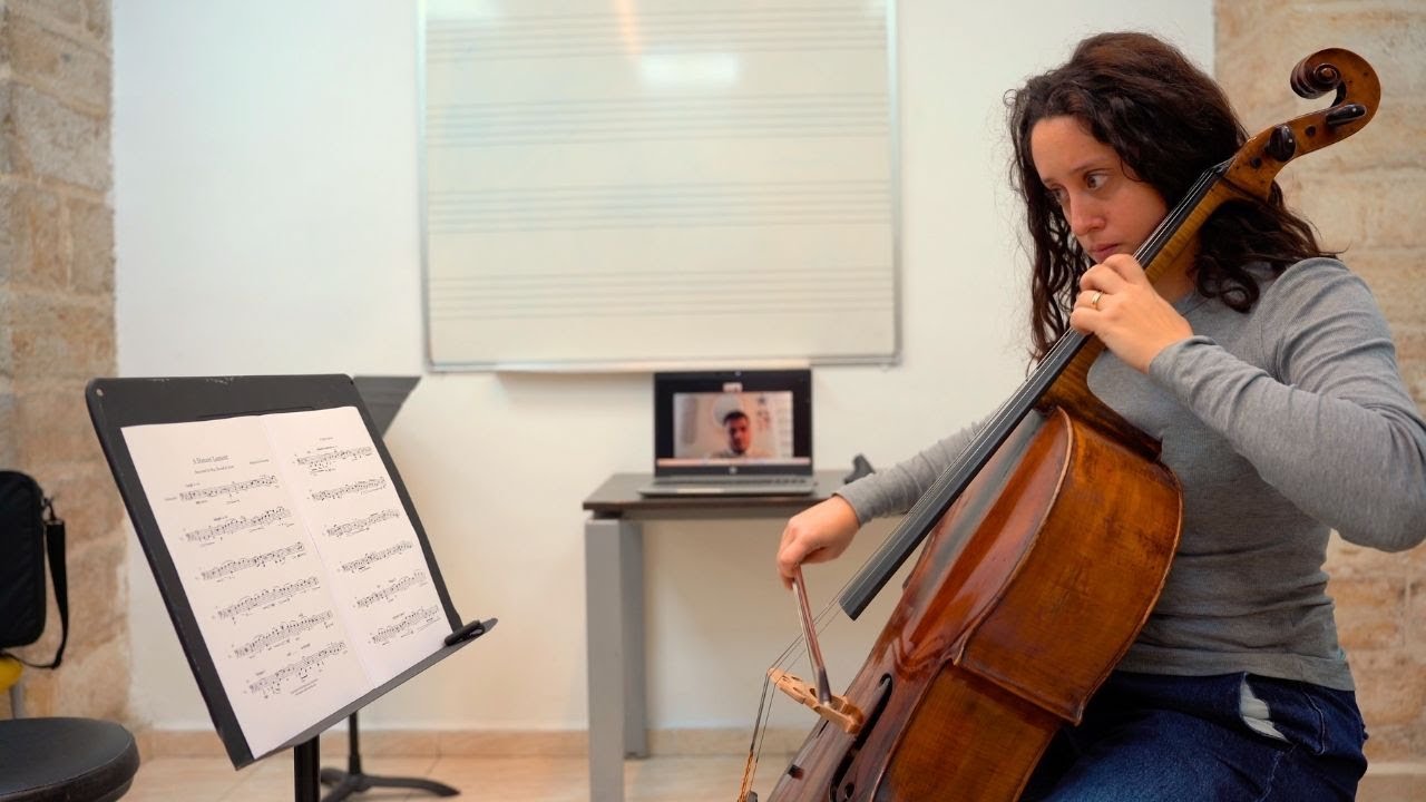 “A Distant Lament”: Música, Memória e Esperança no Coração da Cidade Velha de Jerusalém