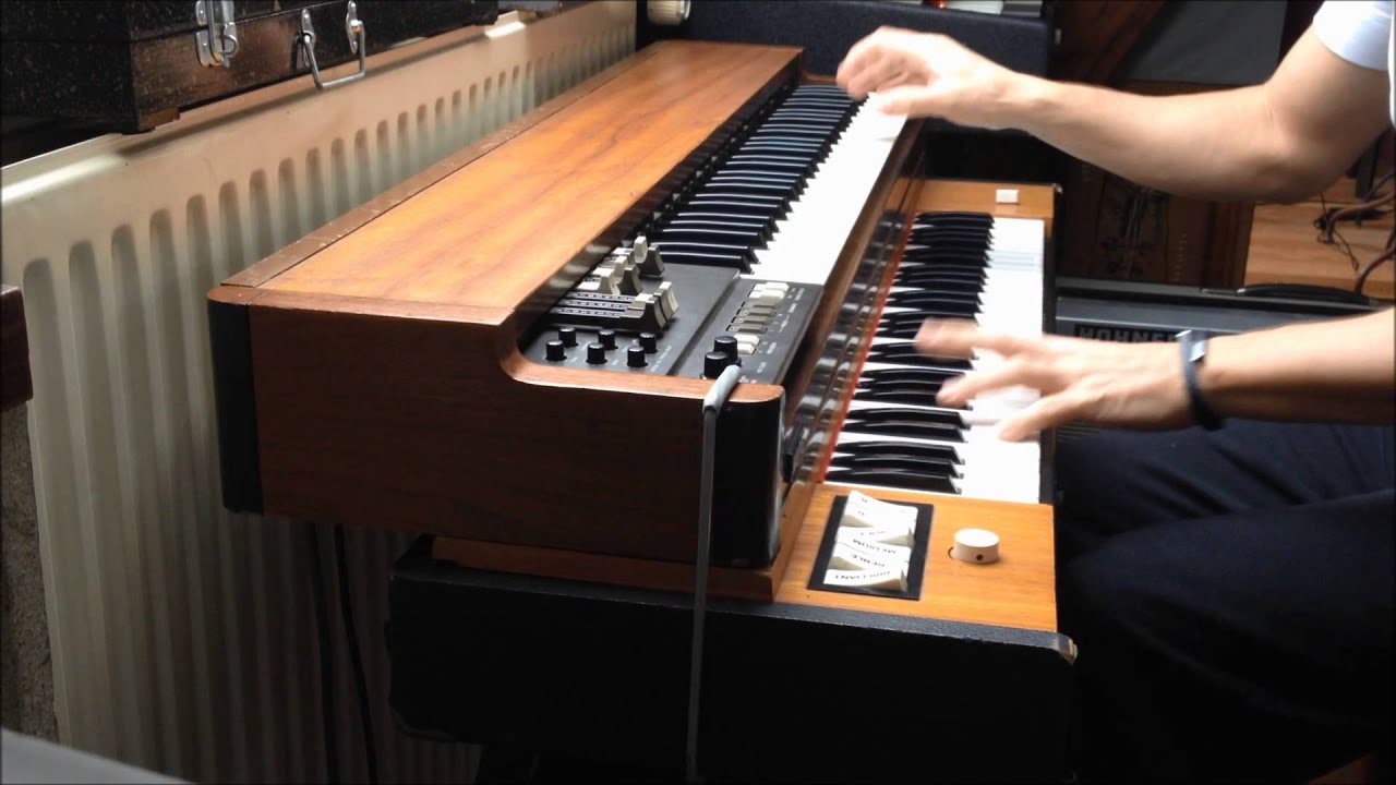 Vintage Korg CX-3 and Hohner Clavinet D6, the perfect combination for greasy grooves
