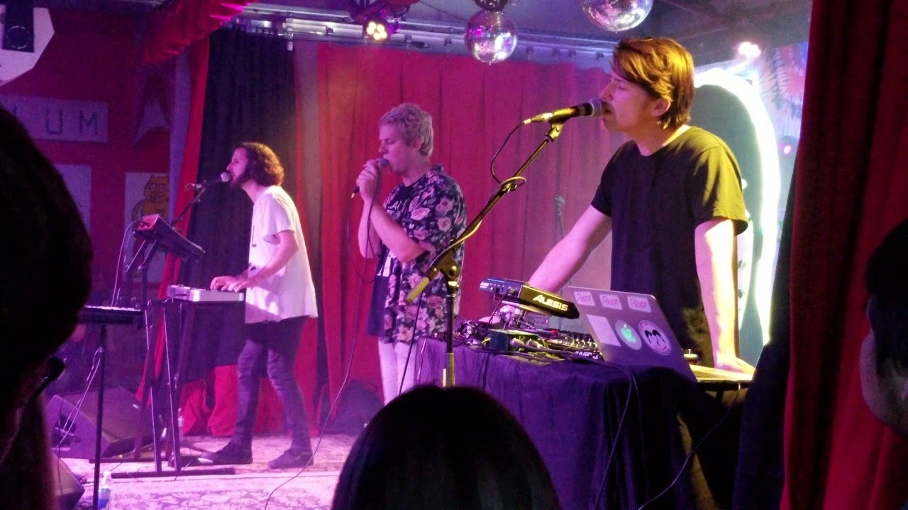 TV GIRL Heaven Was a Bedroom 7/19/18 Deep Ellum Art Co DALLAS TX