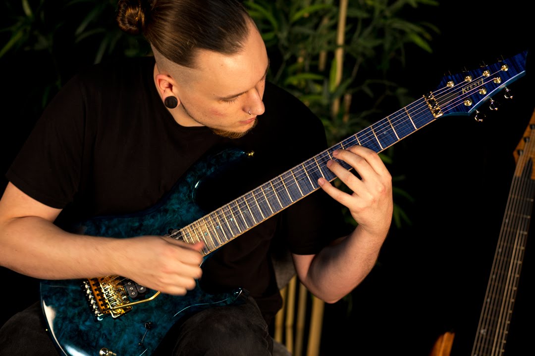 Scott Carstairs of Fallujah and his Buckeye Burl Kiesel K7