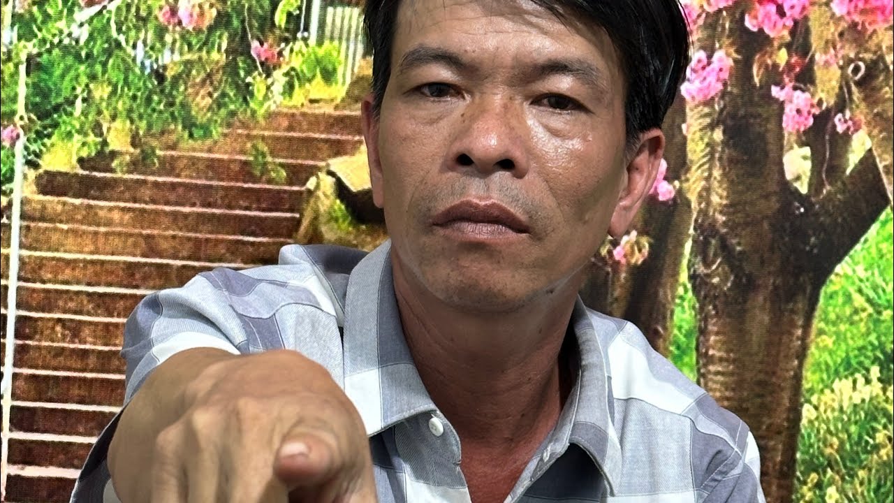 Chở Vợ Đi Bắt Xe Về Nhà Vợ Ai Ngờ Vợ Không Về Mà Vợ Lại Bỏ Đi, Chồng Về Nhà Tá Hỏa Đi Tìm