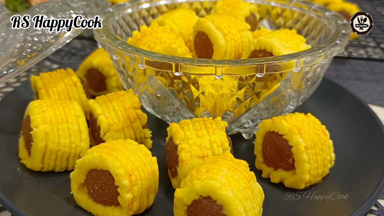 RICH AND TASTY  PINEAPPLE JAM TART ROLLS / TART NENAS GULUNG GEBU