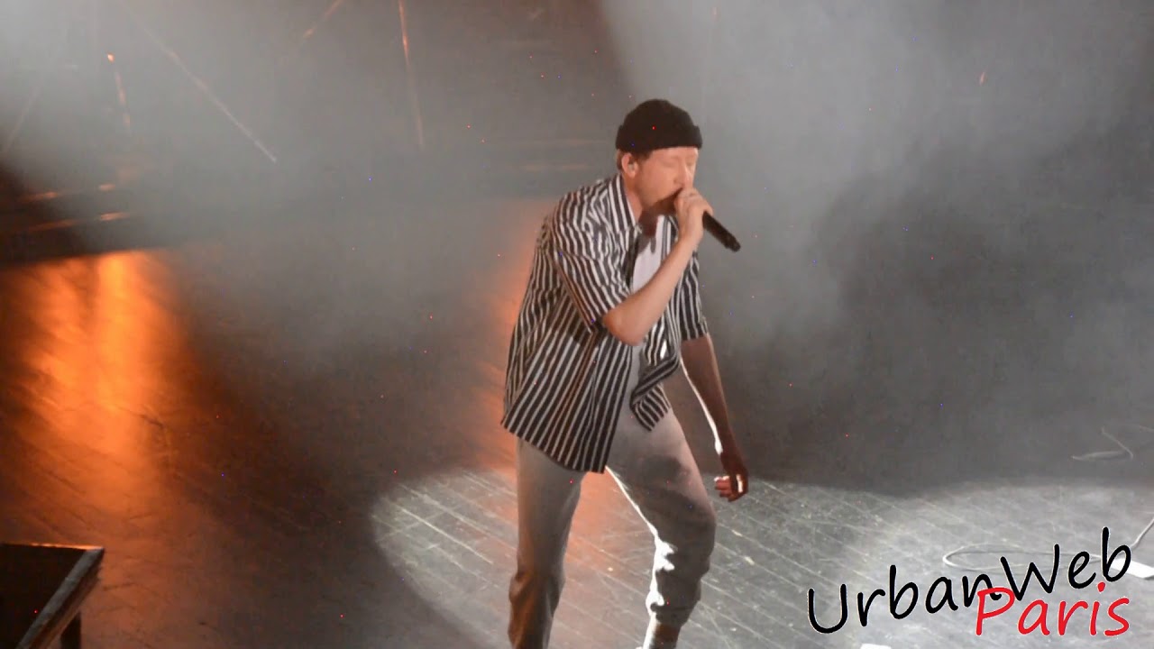 Eddy De Pretto - Genre lors du Concert au Trianon Paris pour Alcaline sur France 2